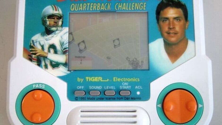 Dan Marino's Quarterback Challenge screenshot 1