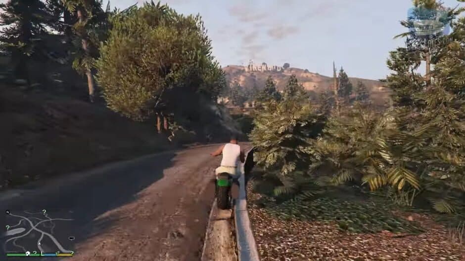 Grand Theft Auto V: Premium Edition & Megalodon Shark Card Bundle screenshot 2