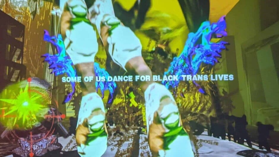 She Keeps Me Damn Alive screenshot 2