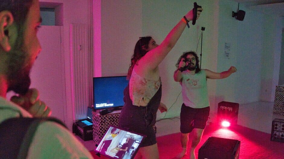 Non-Virtual Reality Games screenshot 3